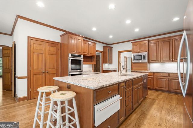 9335 Huntcliff Trace, Atlanta, GA 30350