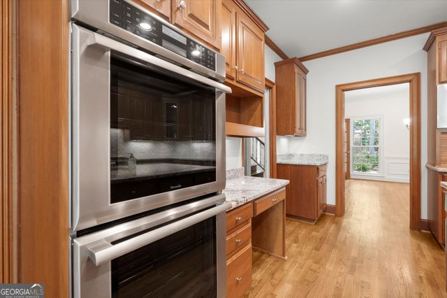 9335 Huntcliff Trace, Atlanta, GA 30350