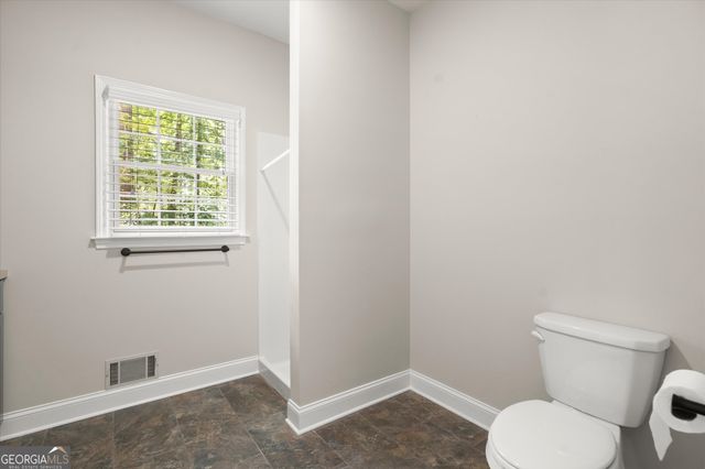 9335 Huntcliff Trace, Atlanta, GA 30350
