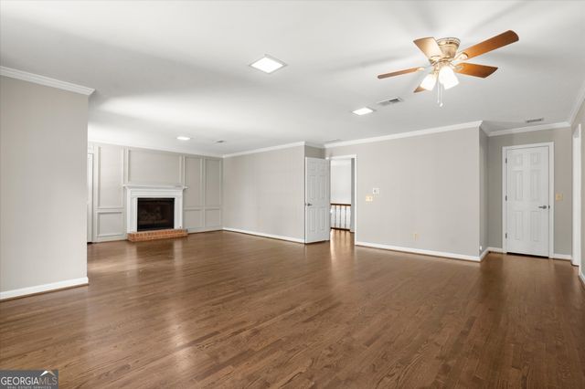 9335 Huntcliff Trace, Atlanta, GA 30350