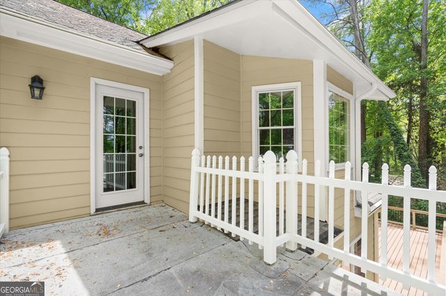 9335 Huntcliff Trace, Atlanta, GA 30350