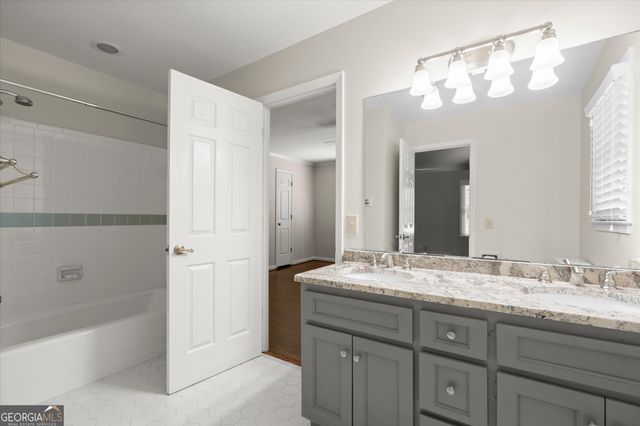 9335 Huntcliff Trace, Atlanta, GA 30350
