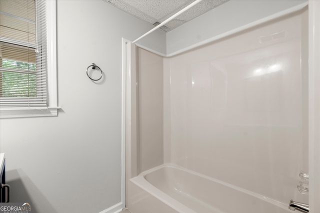 9335 Huntcliff Trace, Atlanta, GA 30350