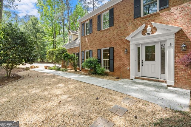 9335 Huntcliff Trace, Atlanta, GA 30350