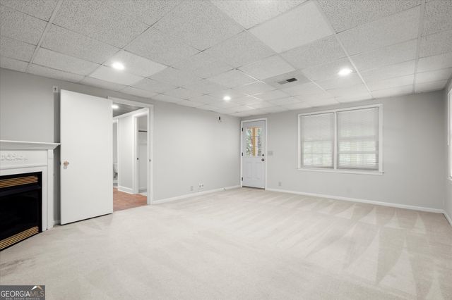 9335 Huntcliff Trace, Atlanta, GA 30350