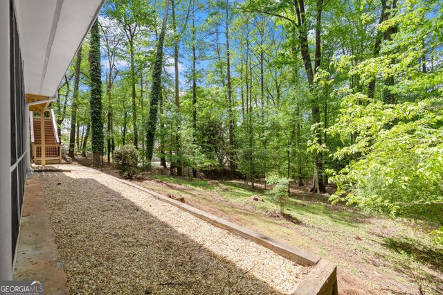 9335 Huntcliff Trace, Atlanta, GA 30350