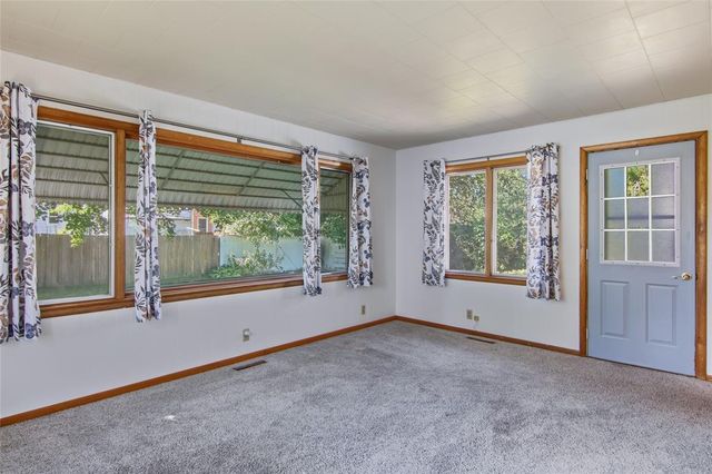 1613 Main Street, Eau Claire, WI 54701