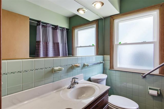 1613 Main Street, Eau Claire, WI 54701