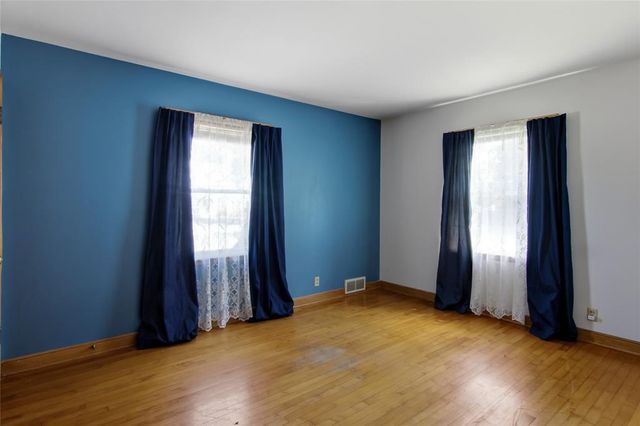 1613 Main Street, Eau Claire, WI 54701