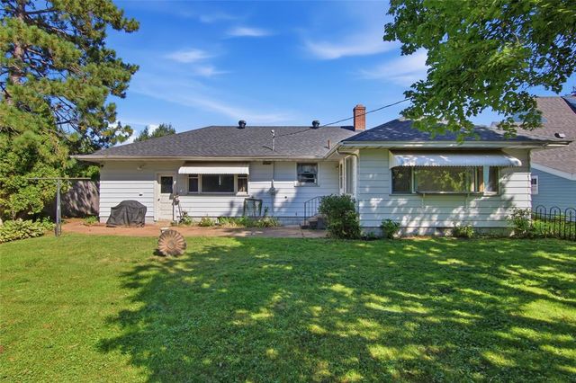 1613 Main Street, Eau Claire, WI 54701