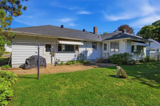 1613 Main Street, Eau Claire, WI 54701