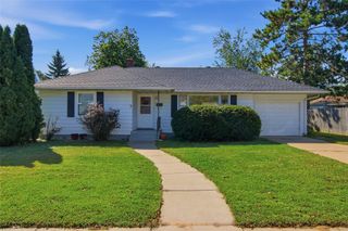 1613 Main Street, Eau Claire, WI 54701