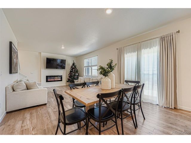 195 Yellowtail St, Bennett, CO 80102