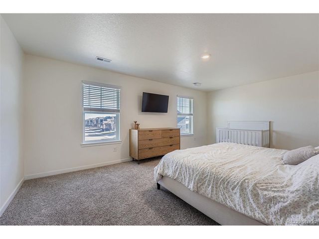 195 Yellowtail St, Bennett, CO 80102