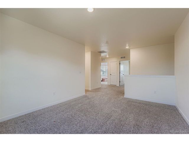 195 Yellowtail St, Bennett, CO 80102