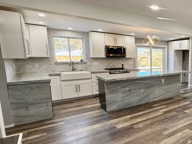 6784 S 1530 E, Cottonwood Heights, UT 84121