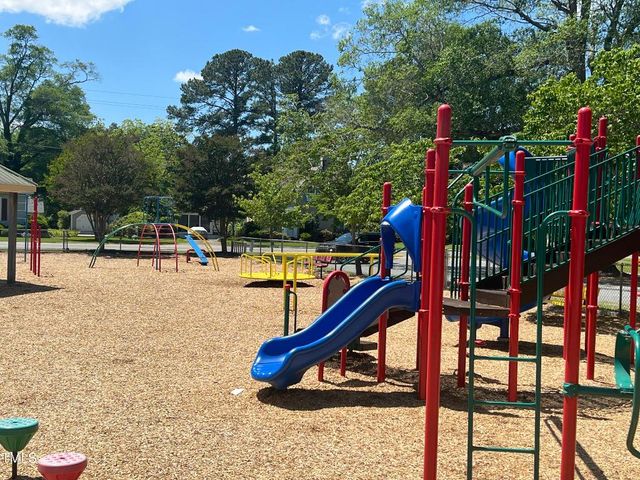 169 Pecan Valley Way, Four Oaks, NC 27524