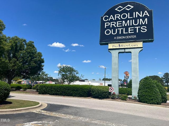 169 Pecan Valley Way, Four Oaks, NC 27524