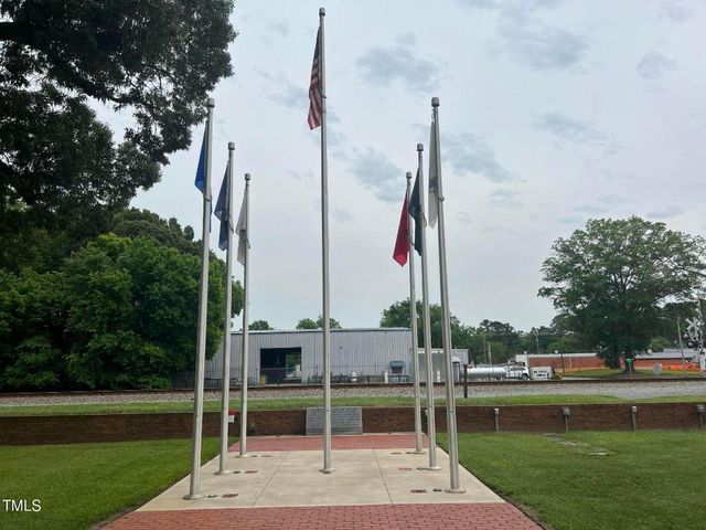 169 Pecan Valley Way, Four Oaks, NC 27524