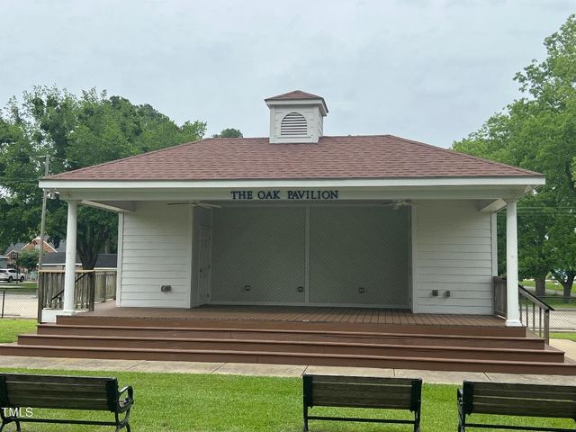 169 Pecan Valley Way, Four Oaks, NC 27524