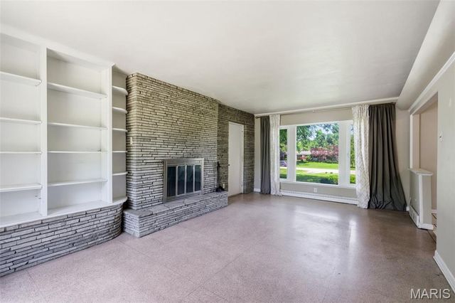 13 Terrace Gardens, Frontenac, MO 63131