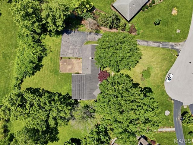 13 Terrace Gardens, Frontenac, MO 63131