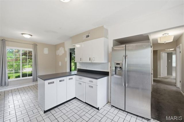 13 Terrace Gardens, Frontenac, MO 63131