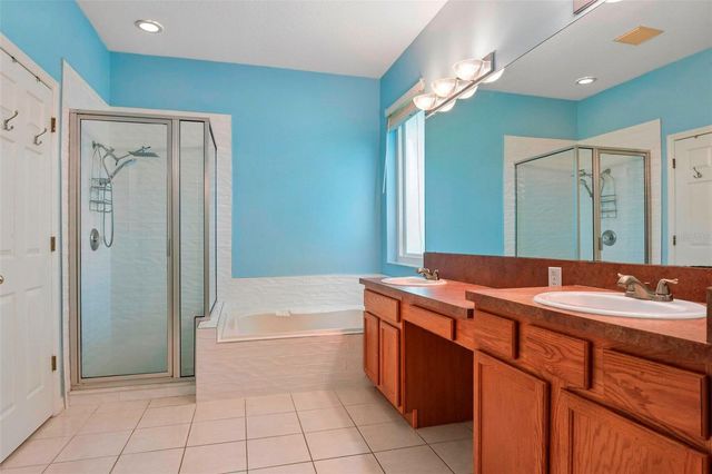 1535 ROLLING MEADOW DRIVE, Valrico, FL 33594