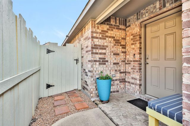 9316 Colonial Bent Court, Conroe, TX 77385