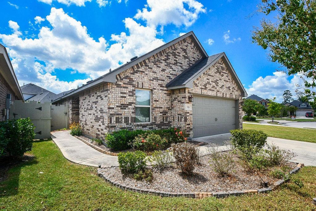 9316 Colonial Bent Court, Conroe, TX 77385