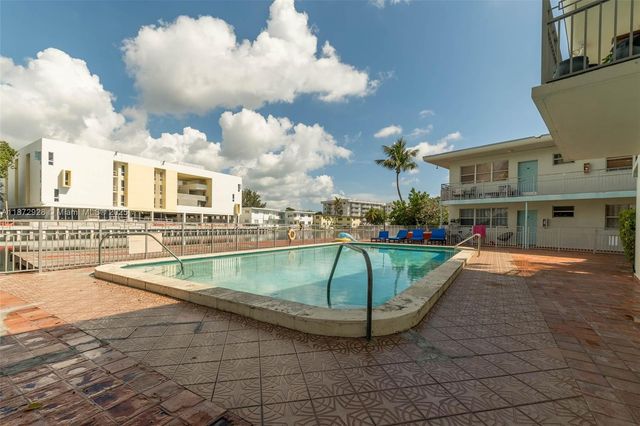 1275 Marseille Dr 35, Miami Beach, FL 33141