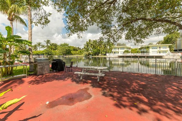 1275 Marseille Dr 35, Miami Beach, FL 33141