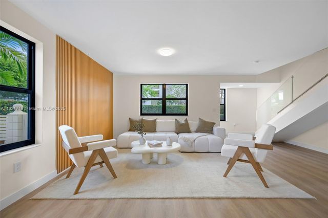 7994 Crespi Blvd, Miami Beach, FL 33141