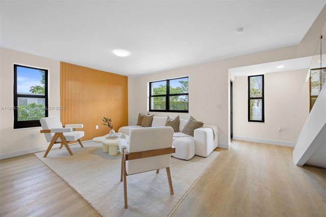 7994 Crespi Blvd, Miami Beach, FL 33141