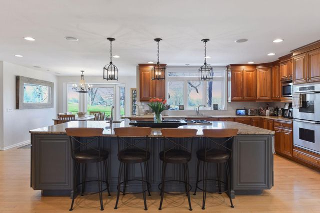 5816 Northwood Drive, Edina, MN 55436