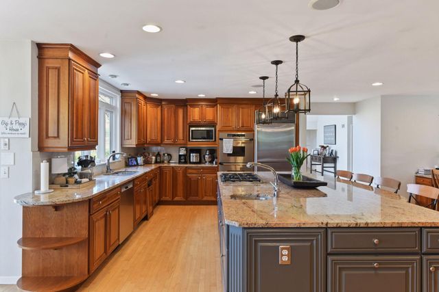 5816 Northwood Drive, Edina, MN 55436