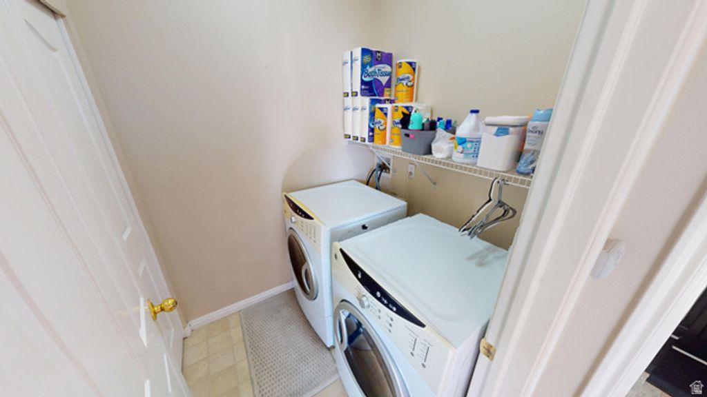 Image 13 of property listing at 6986 W HARLECH LN, West Valley City, UT 84128