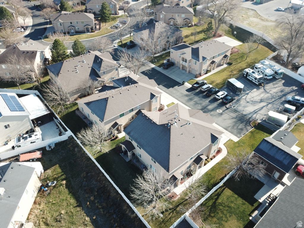 Image 17 of property listing at 6986 W HARLECH LN, West Valley City, UT 84128