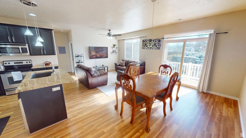 Image 4 of property listing at 6986 W HARLECH LN, West Valley City, UT 84128