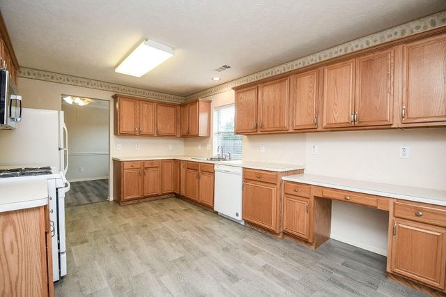 6811 Shelby Oaks Drive, Richmond, TX 77407