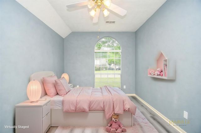 6811 Shelby Oaks Drive, Richmond, TX 77407