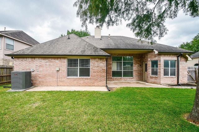 6811 Shelby Oaks Drive, Richmond, TX 77407