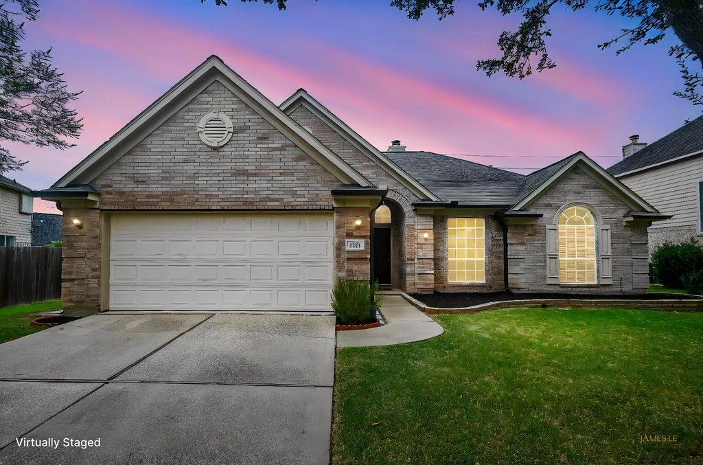 6811 Shelby Oaks Drive, Richmond, TX 77407