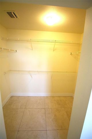 533 NE 3rd Avenue 227, Fort Lauderdale, FL 33301