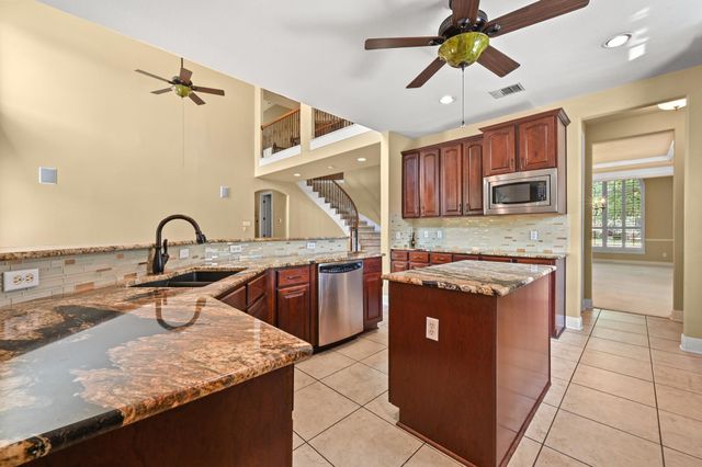 111 WHITLEY DR, Austin, TX 78738