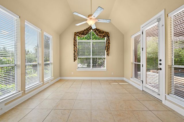111 WHITLEY DR, Austin, TX 78738