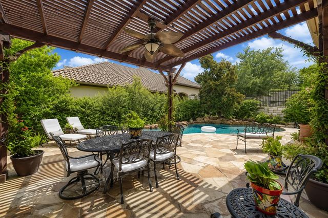 111 WHITLEY DR, Austin, TX 78738