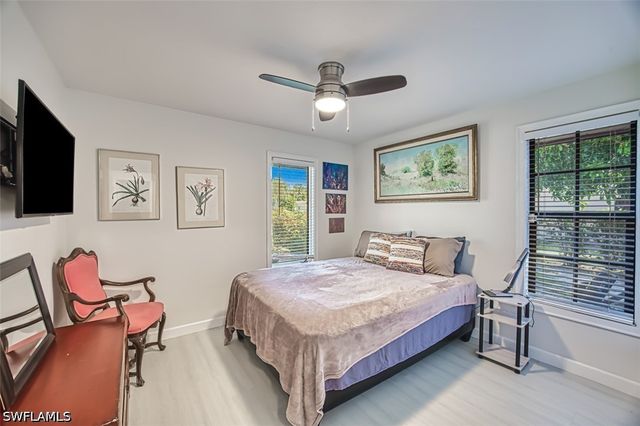 2490 Outrigger LN, Naples, FL 34104