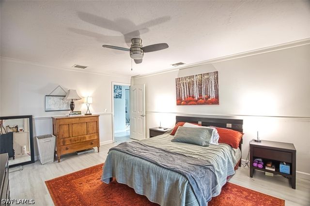 2490 Outrigger LN, Naples, FL 34104
