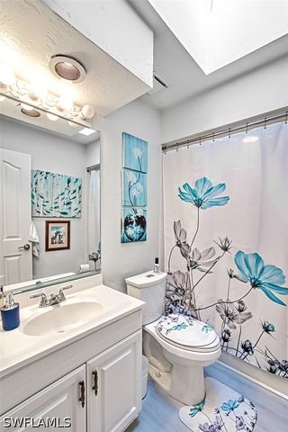 2490 Outrigger LN, Naples, FL 34104